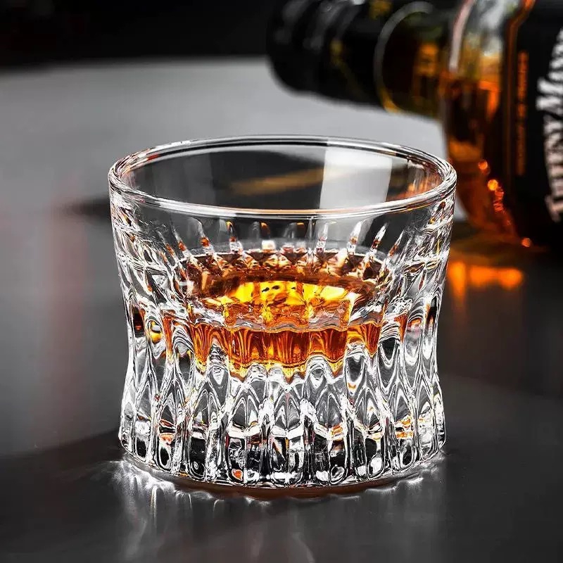Luxury Old Fashioned Glass Embossed Crystal Whisky Shot Glass and High-Waisted Coffee Cup