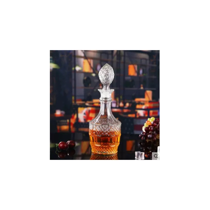 Liquor Dispenser Beverage Bottle Bar 25 oz Square Whiskey Decanter for Scotch Bourbon Vodka Brandy or Wine