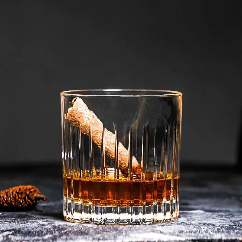Customized Luxury Whisky Glasses Tumbler Crystal Glass Transparency Cups 