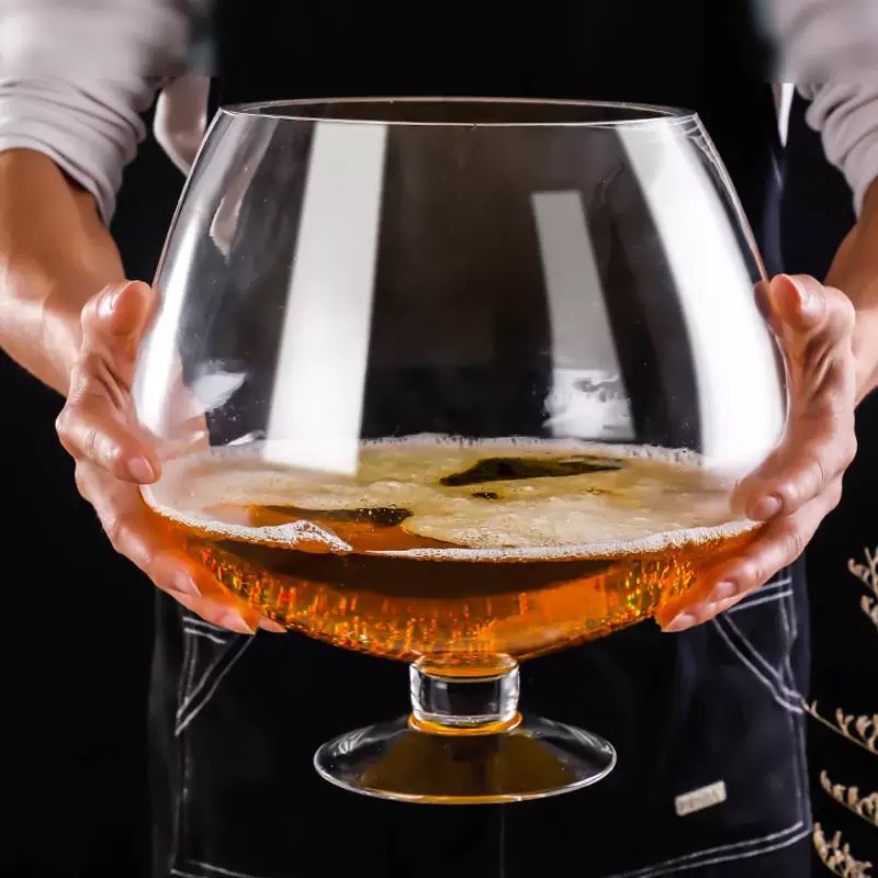 大啤酒杯