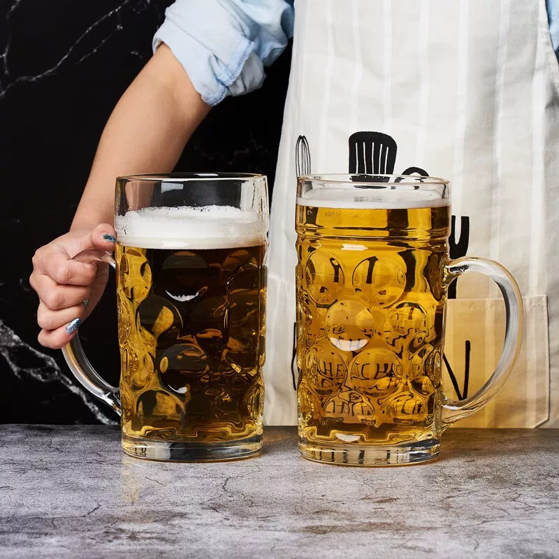大啤酒杯